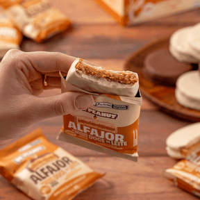 Alfajor sabor Doce de Leite - Cobertura de Chocolate Branco Dr. Peanut 55g